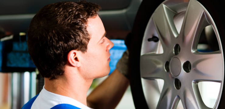 Você sabe a hora certa de trocar o pneu do seu carro?