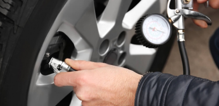 Descubra como fazer a calibragem dos pneus do seu carro corretamente